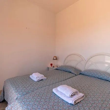 Pebble 1 - One Bed