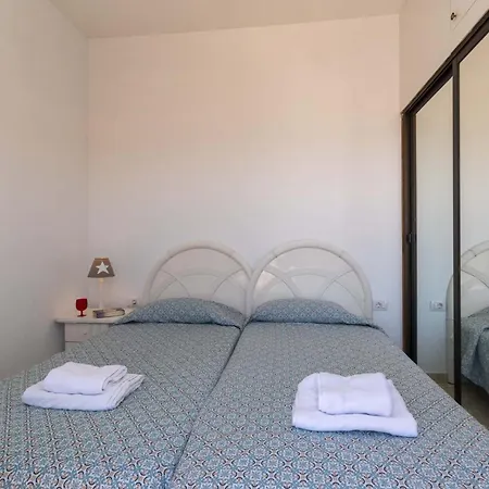 Pebble 1 - One Bed Apartment *